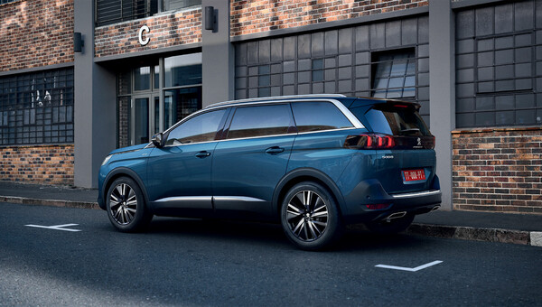 Peugeot 5008 (2023) - Diesel - Automatic
