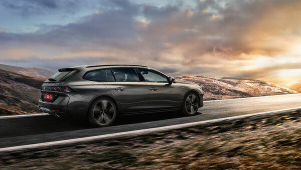 Peugeot 508 SW (2023) - Hybrid Petrol - Automatic