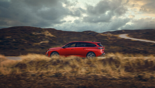 Peugeot 308 SW (2023) - Hybrid Petrol - Automatic