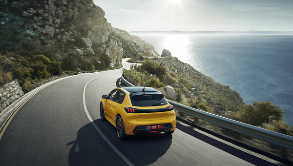 Peugeot 208 (2023) - Petrol - Manual