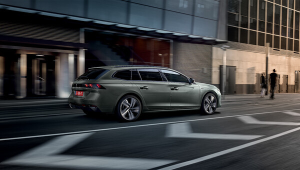 Peugeot 508 SW (2023) - Hybrid Petrol - Automatic