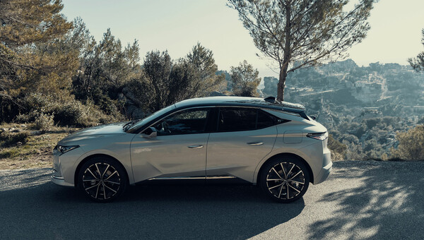 DS 4 (2023) - Diesel - Automatic gearbox